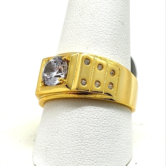 Brand new sterling silver 925 square design ring Gold Tone